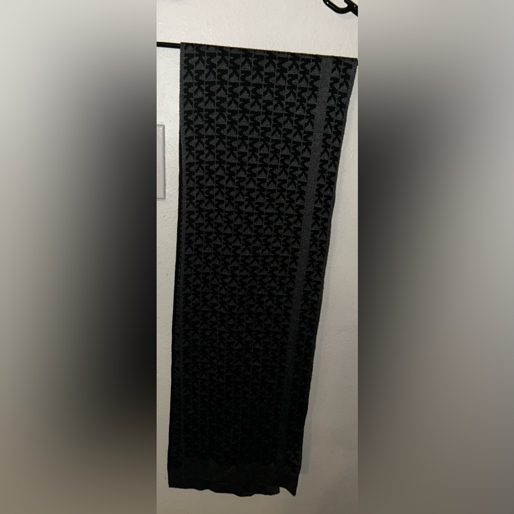 Michael Kor's MK Patterned Black And Grey Scarf - CONSIGNED, Not For Sale - Picture 3 of 9